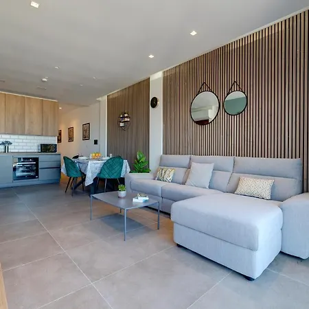 Ferienwohnung Luxury Penthouse With Terrace And Views San Ġiljan Exterior foto