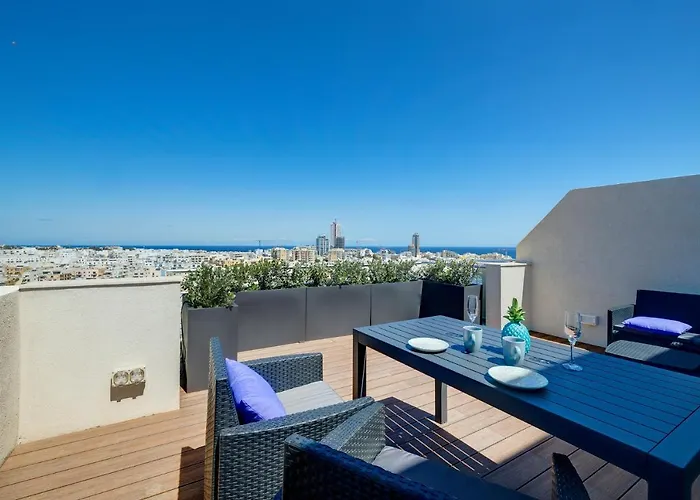 Luxury Penthouse With Terrace And Views