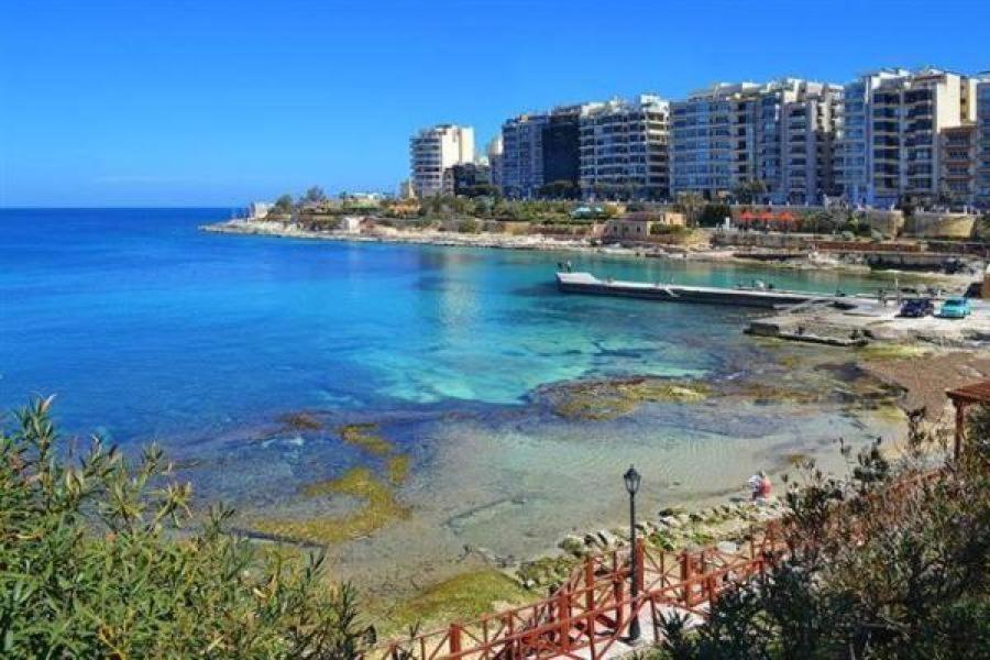 Luxury Penthouse With Terrace And Views San Ġiljan