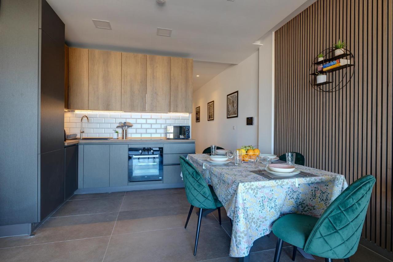 Luxury Penthouse With Terrace And Views Appartement *