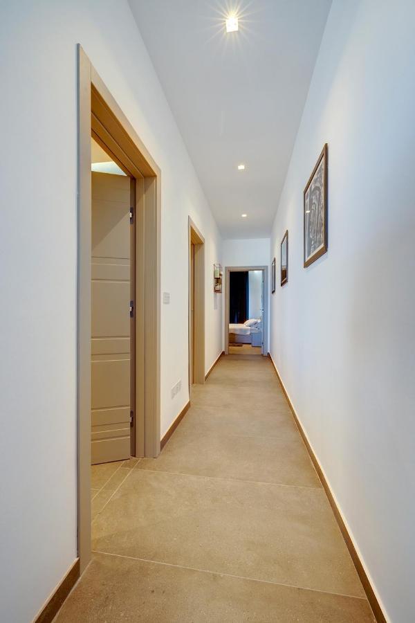 Luxury Penthouse With Terrace And Views * San Ġiljan