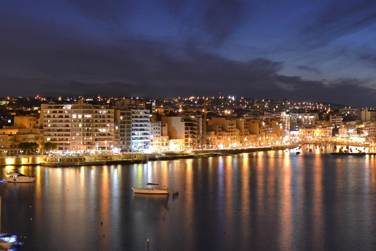 Luxury Penthouse With Terrace And Views Appartement San Ġiljan